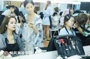 厦门学化妆哪个学校靠谱？