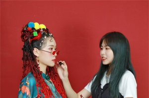 零基础学化妆，来厦门悦风美妆学院！