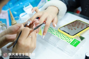 厦门学美甲，这些学校怎么样？